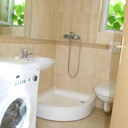 Family Desin * מולונאט